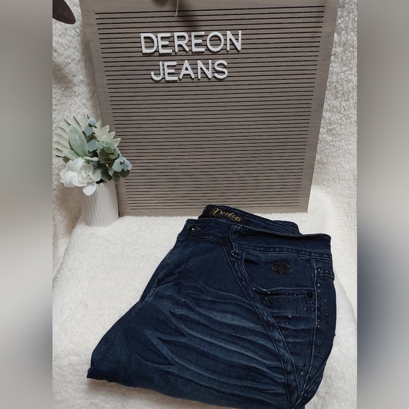 Darian Jean's Size: 11/12 - Picture 6 of 12